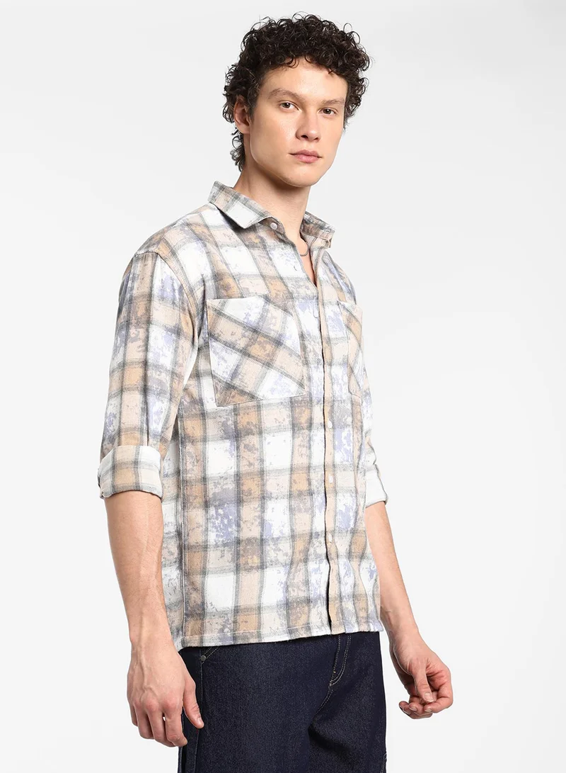 Campus Sutra Men's Light Beige & Off-White Tie-Dye Plaid Oversized Shirt
