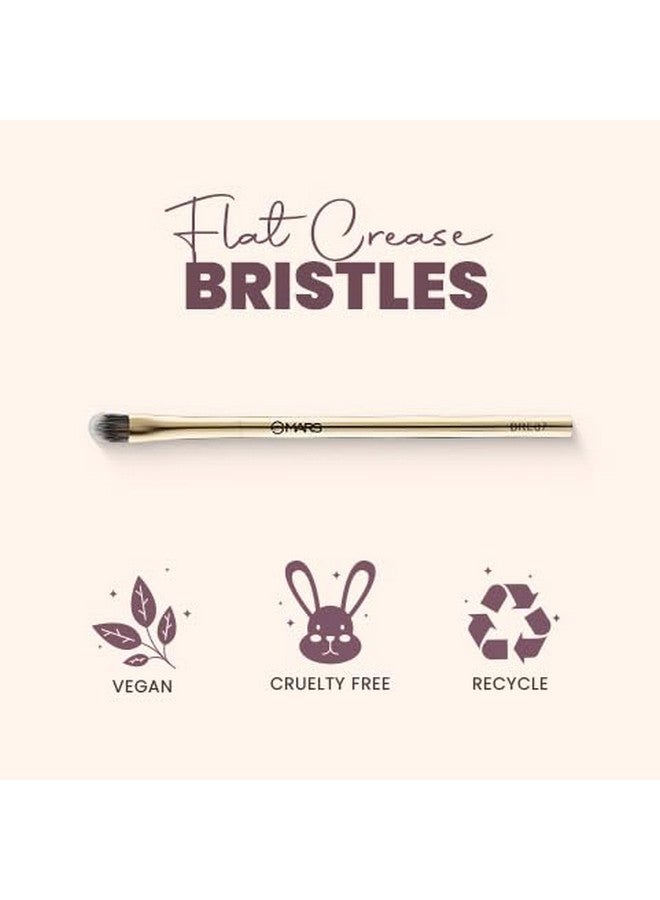 مارس فرشاة التجاعيد المسطحة الاحترافية من Artist'S Arsenal لمكياج العيون | شعيرات ريشة ناعمة | متعدد الأغراض للعيون | شعيرات صناعية دقيقة | فرشاة تصميم لوكس (ذهبي) - Image 4