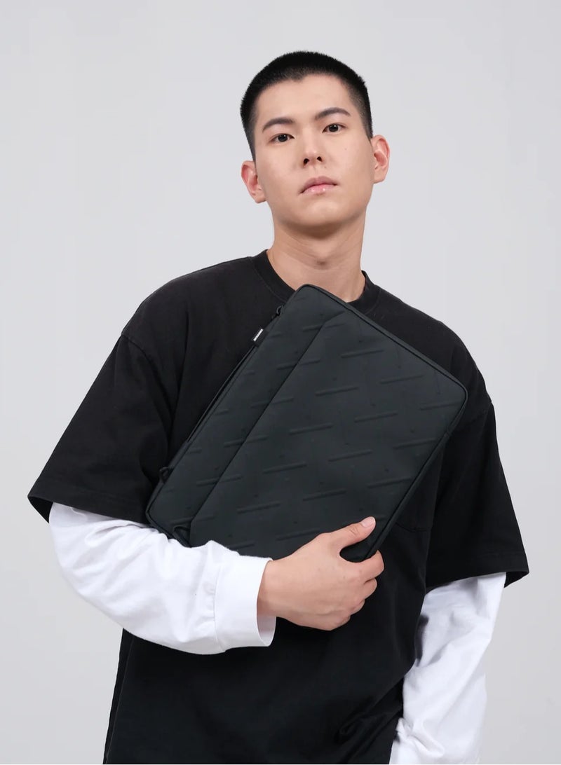 SKINARMA LAPTOP BAG JUNO (Fits up to 14.5 " MacBook) black - Image 5