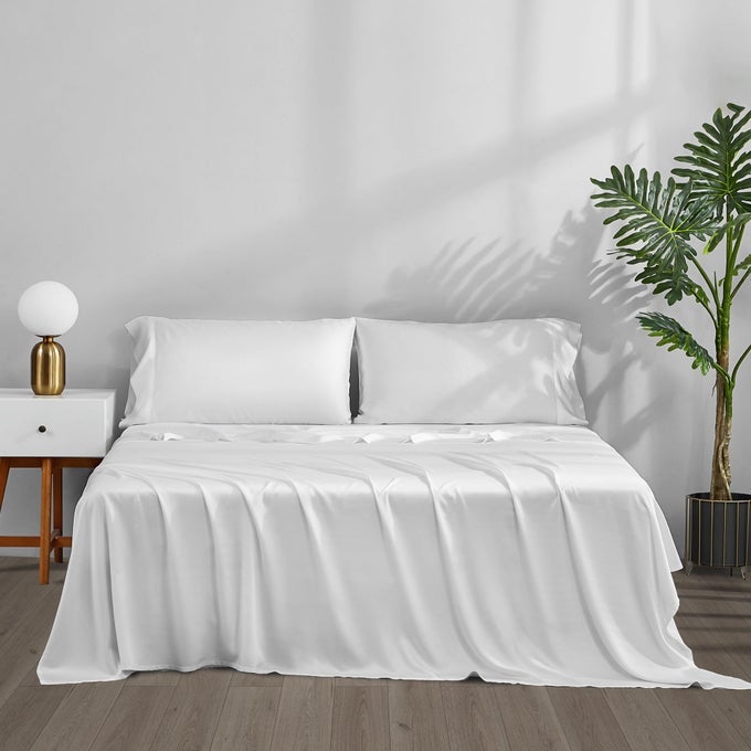 COOLING SHEETS QUEEN SIZE VISCOSE MADE FROM BAMBOO LUXURY COOL SILKY SHEET SET FOR QUEEN SIZE BED SUPER SOFT BREATHABLE BEDDING SHEETS UP TO 16 INCHES DEEP POCKECTWHITE