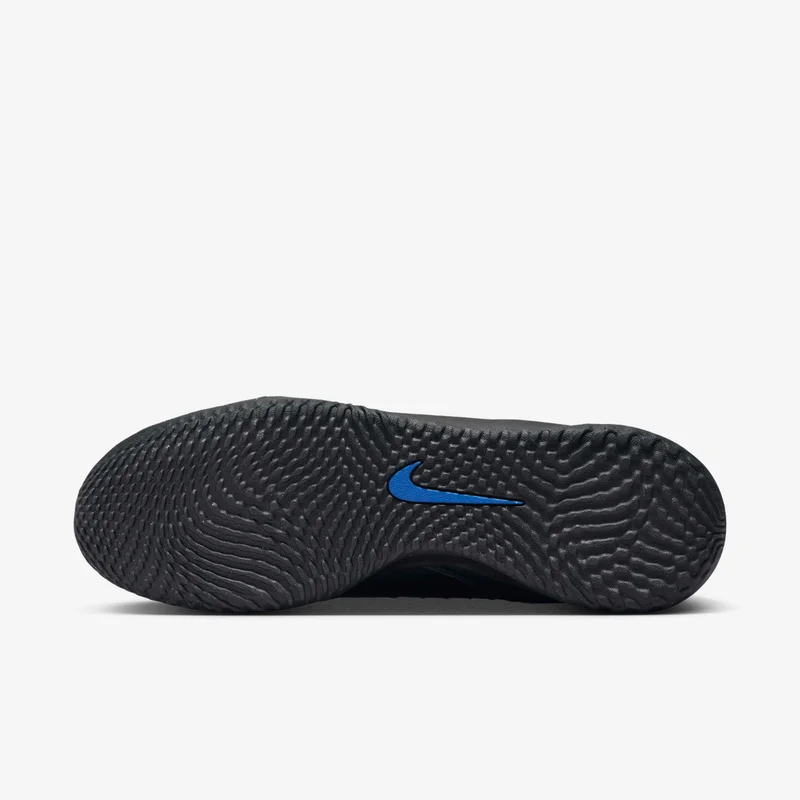 Nike Phantom GX 2 Academy IC Football Shoes