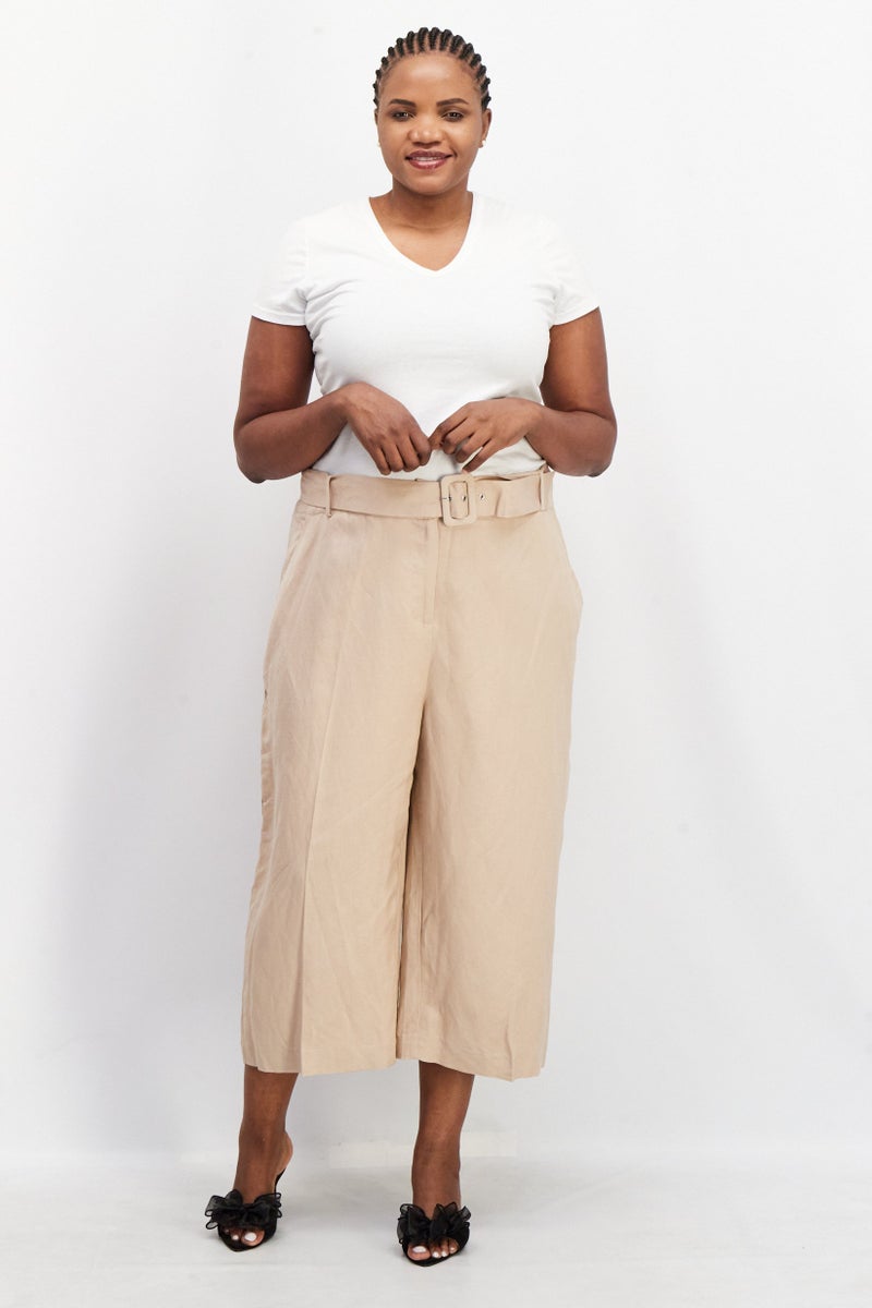 forever new Women Curve Fit Solid Belted Wide Leg Pants, Beige - Image 4