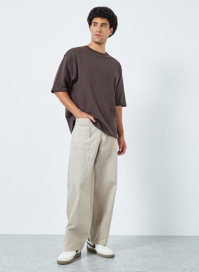ستايلي بنطال رجالي بقصة فضفاضة وجيوب كارجو - Image 2