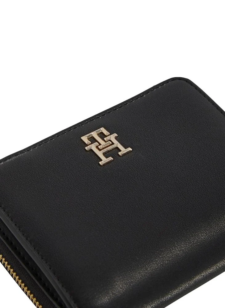 TOMMY HILFIGER MEDIUM ZIP WALLET