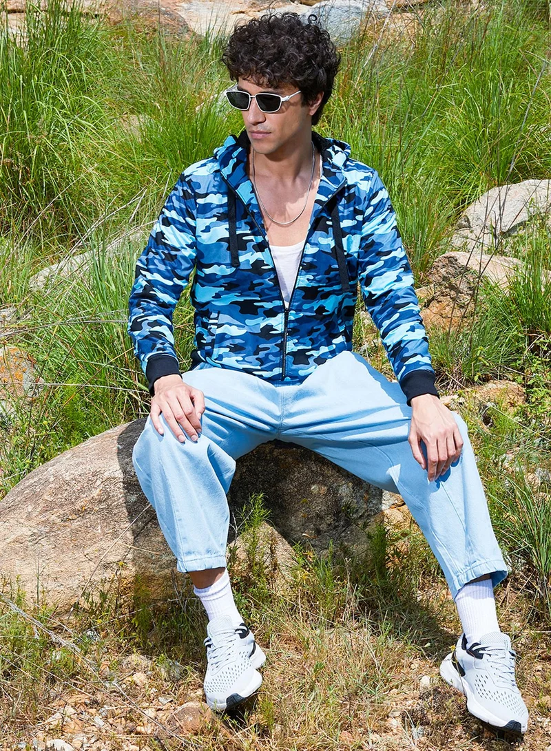 Campus Sutra Men's Blue Camouflage Hoodie With Insert Pocket
