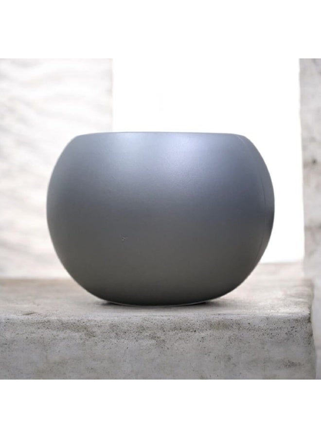 Al-Rawasem House A fruitful olive tree with a large, attractively designed gray pot (180cm x 150cm) will make your home more elegant. - Image 2