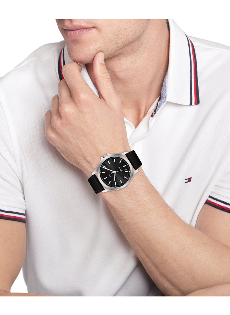 TOMMY HILFIGER TOMMY HILFIGER ROUND ANALOG MEN'S BLACK CASE WATCH - 1710668  - Image 4