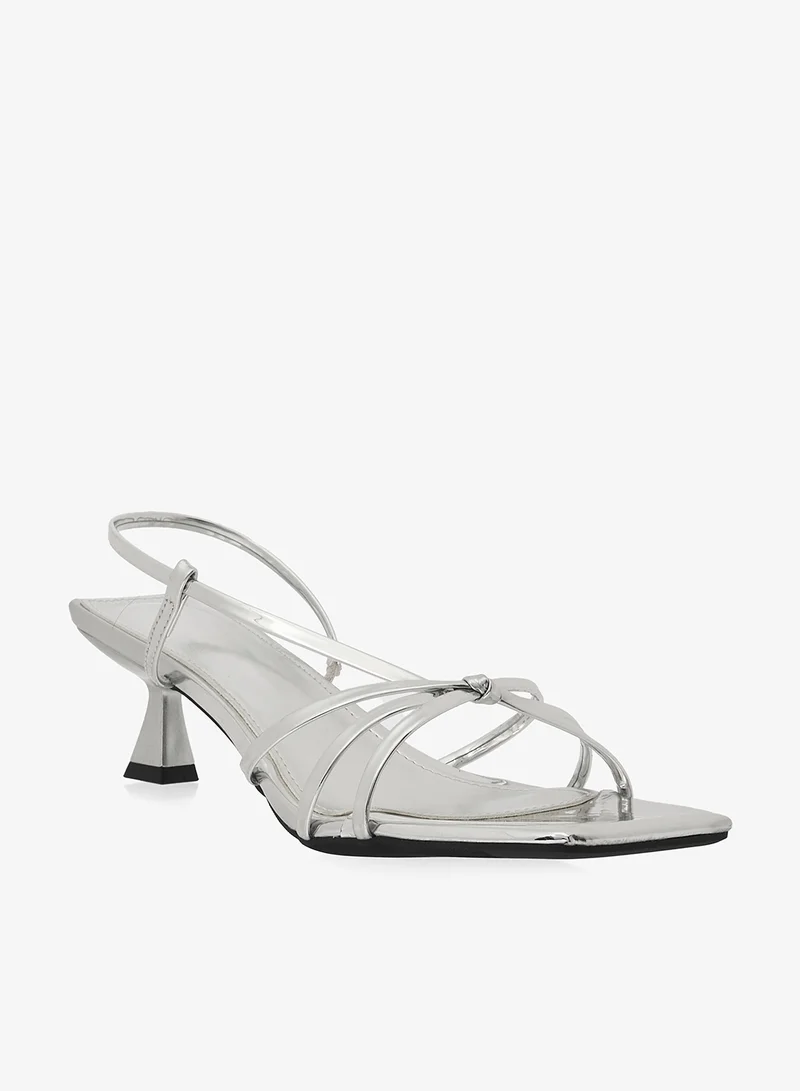 خزانة صنادل بكعب