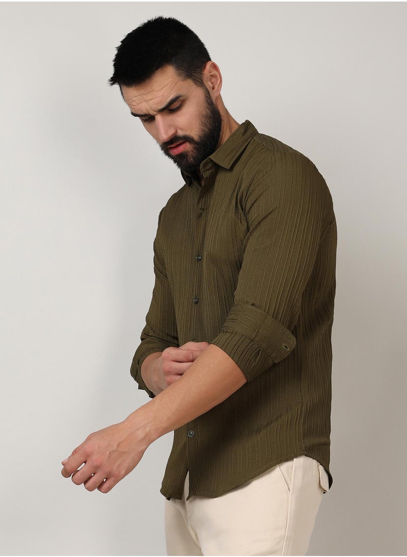 كامبوس سوترا Men's Olive Green Self-Design Striped Shirt  - Image 3