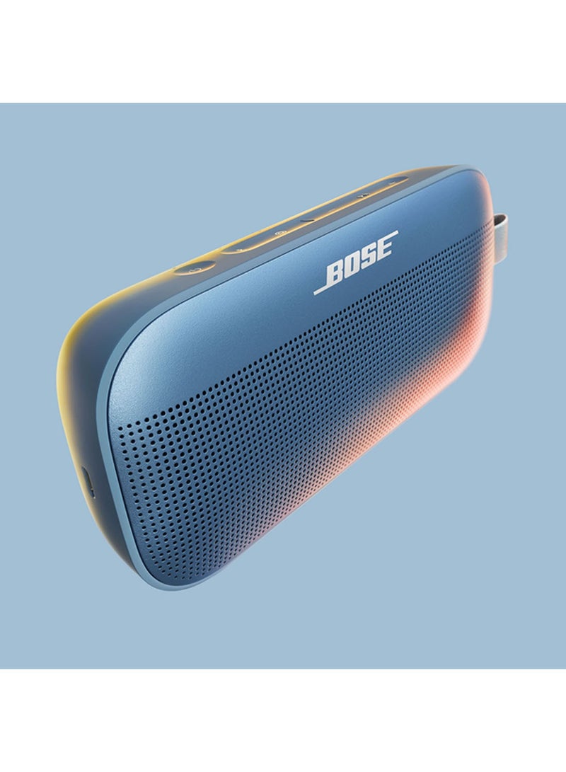 بوز سماعة بلوتوث محمولة SoundLink Flex (الجيل الثاني)، سماعة خارجية محمولة مع صوت عالي الدقة، تصل إلى 12 ساعة من عمر البطارية، مقاومة للماء والغبار - Image 2