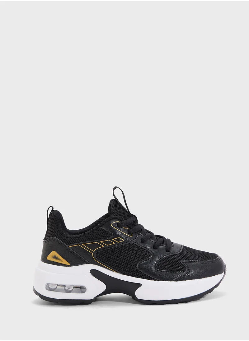 جينجر Lace Up Sneaker