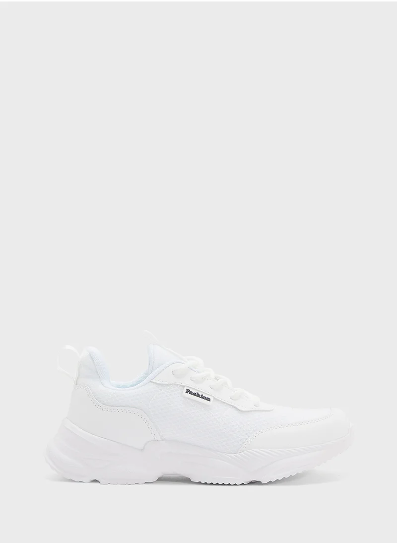 جينجر Lace Up Sneaker
