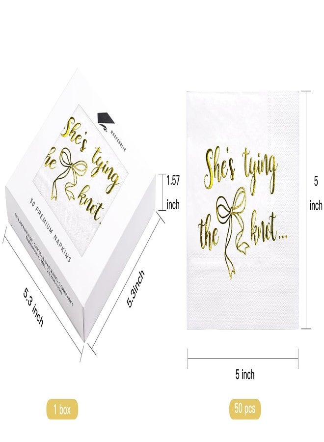 مجموعة مناديل زفاف WRAPAHOLIC، 50 قطعة - مناديل كوكتيل ثلاثية الطبقات للاستخدام مرة واحدة، مثالية لحفلات الخطوبة والزفاف، مزينة بورق ذهبي مكتوب عليها "هي تعقد قرانها" - 5 × 5 بوصة - Image 3