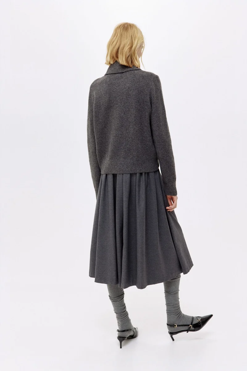 اتش اند ام كنزة بياقة بولو