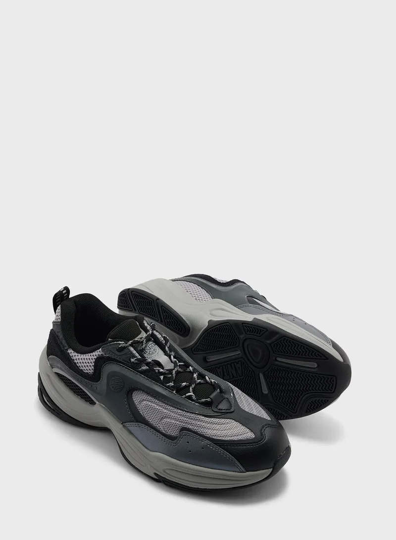 ANTA Cross Chunky