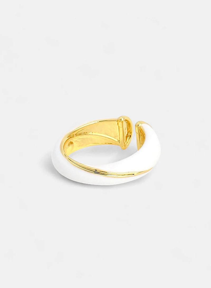SOHI Adjustable Contemporary Artificial Finger Ring Jewellery