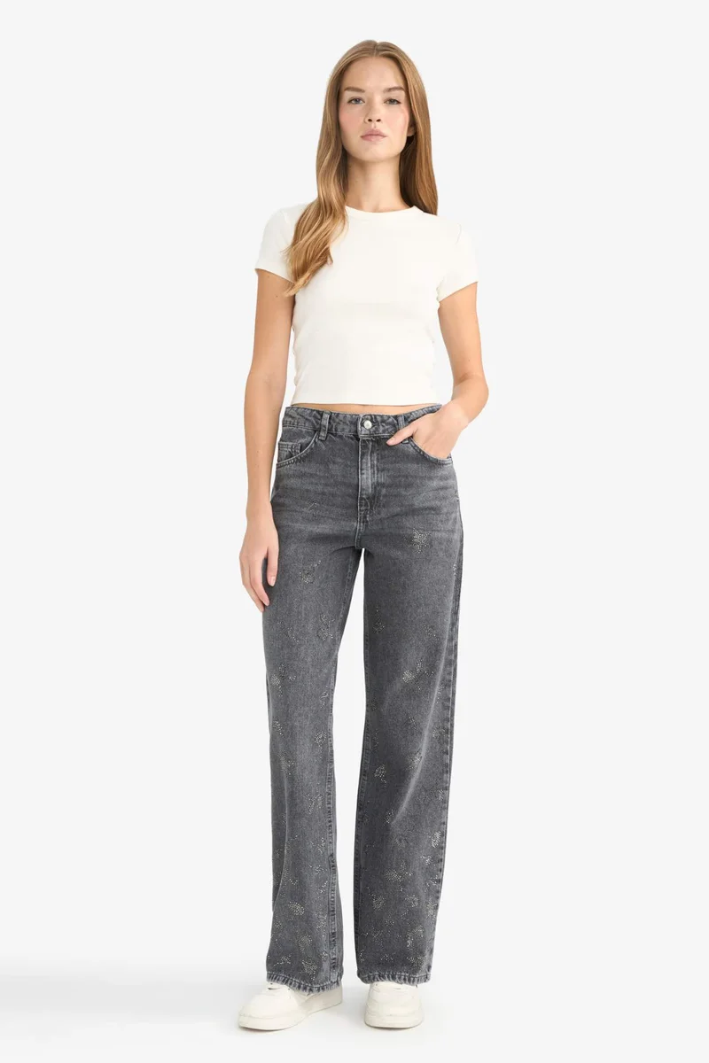 ديفاكتو Embroidered Jeans