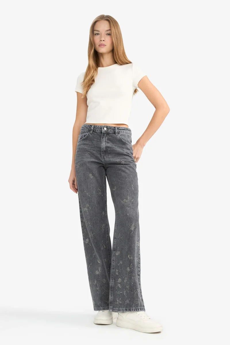 ديفاكتو Embroidered Jeans