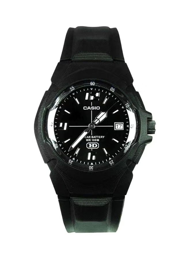 كاسيو ساعة انالوج للرجال من كاسيو بسوار من الراتنج الأسود، مقاومة للماء حتى عمق 100 متر، عرض للتاريخ، حركة كوارتز، تصميم متين، عقارب مضيئة، مثالية للاستخدام الخارجي واليومي، هدية مثالية للرجال والمراهقين - Image 1