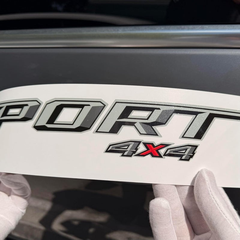 GOLD HOOK ملصقات جانب السرير Sport 4x4 المتوافقة مع Ford F150 XLT – ملصقات بديلة بلمسة نهائية معدنية متميزة (رمادي (16 بوصة × 2.2 بوصة)) هيكل معزز ومتين - Image 3