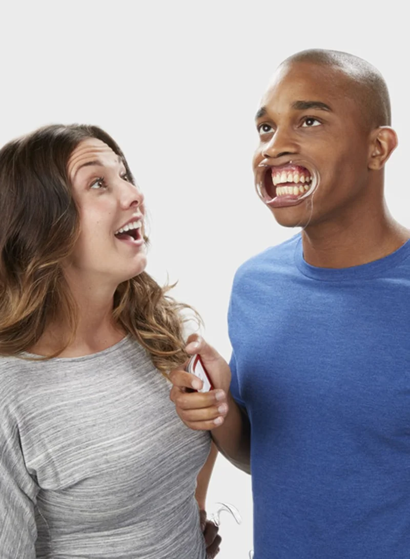 HASBRO - GAMING Speak Out Board Game