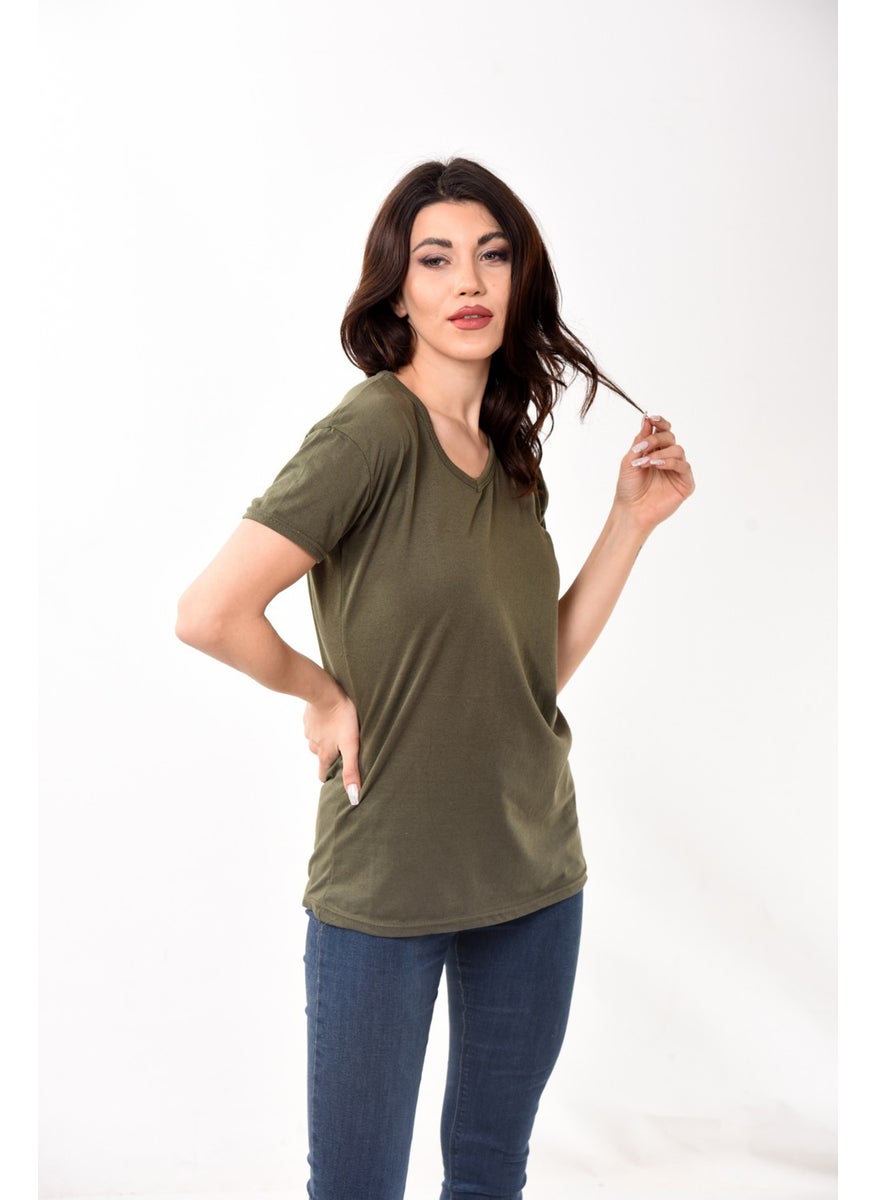 Belifanti Collection تي شيرت نسائي أساسي بفتحة رقبة على شكل حرف V من مجموعة Belifanti باللون الكاكي  - Image 2