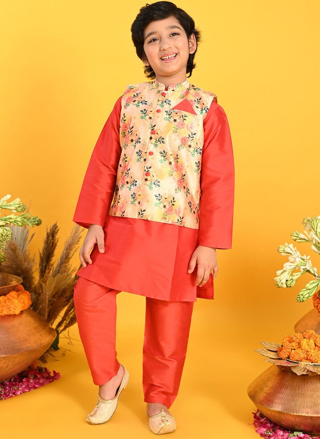 Saka Designs كُرتا مزخرف بالأزهار للأولاد مع بيجامة وسترة نهرو - Image 1