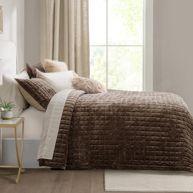 RECYCO Luxury Velvet Quilt Set, California King 118'' x 106'' Oversized Bedspread, Ultra Soft Velvet Comforter, Lightweight Box Stitch Bedding Sets for All Season, with 2 Shams, Walnut Brown - Image 3
