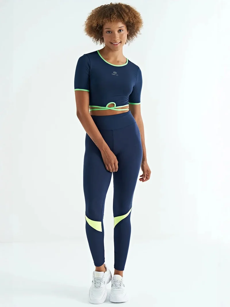 تومي لايف TOMMY Elastic Crop T-Shirt with Crew Neck