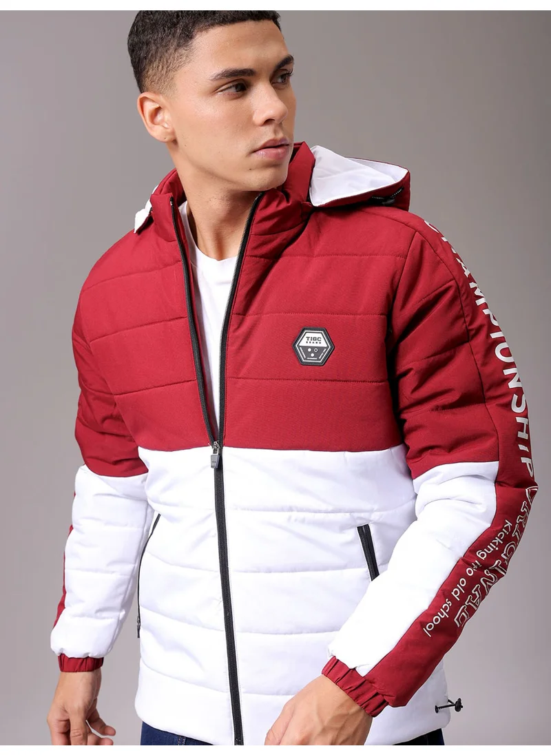 شركة المرآب الهندية Men Maroon Slim Fit Color Block Hooded Zipper Placket Zipper Pocket Winter Jacket