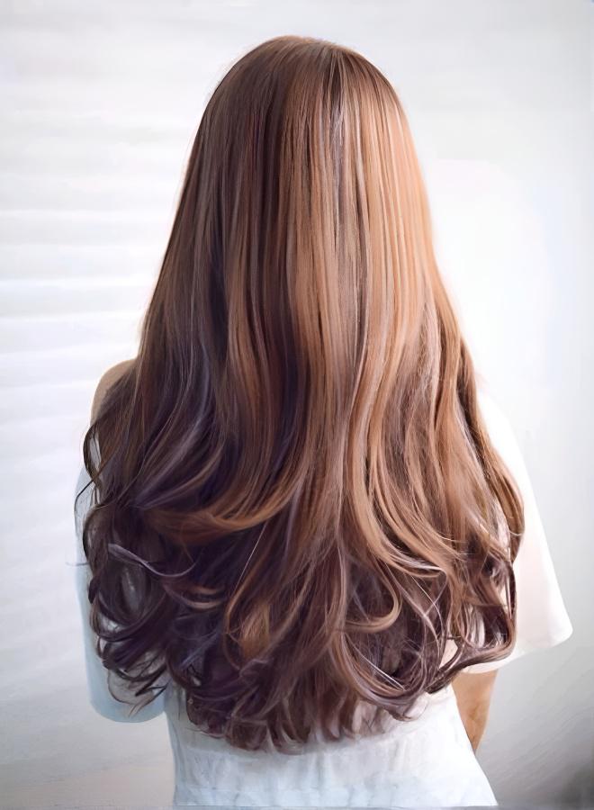 Modern Natural French Wavy Wig for Face Shape Enhancement - Image 1