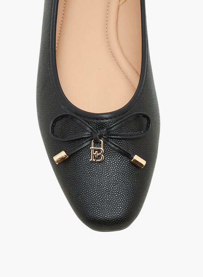 Flora Bella By Shoexpress Textured Slip-On Ballerinas with Bow Detail  - Image 4
