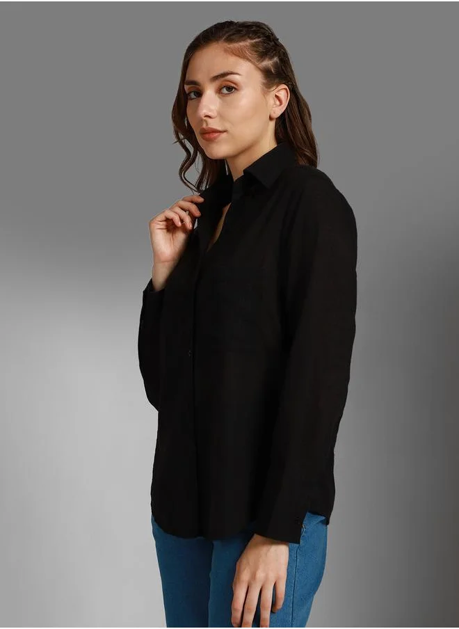 هاي ستار Stay effortlessly stylish with this comfortable Black Boxy Fit Shirts Solid design crafted from 100% Cotton featuring Long Sleeves with Button closure.