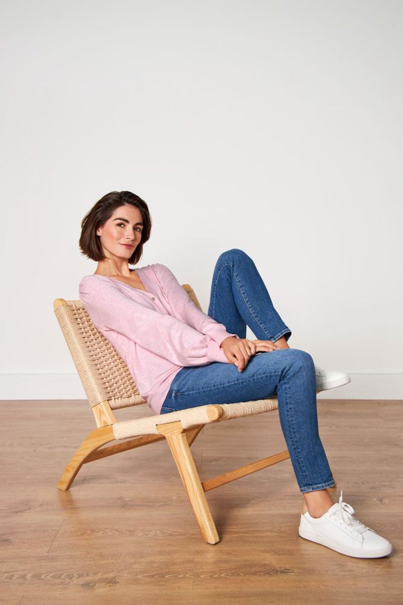 Tchibo سويت شيرت محبوك على شكل V للنساء، وردي - Image 1