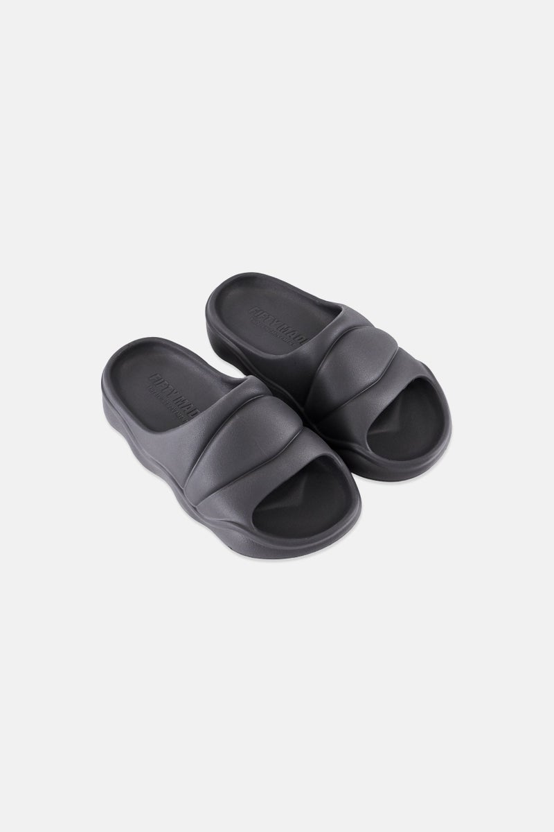 The Giving Movement صنادل زلاجات للأطفال الأولاد بشعار العلامة التجارية، رمادي داكن - Image 4