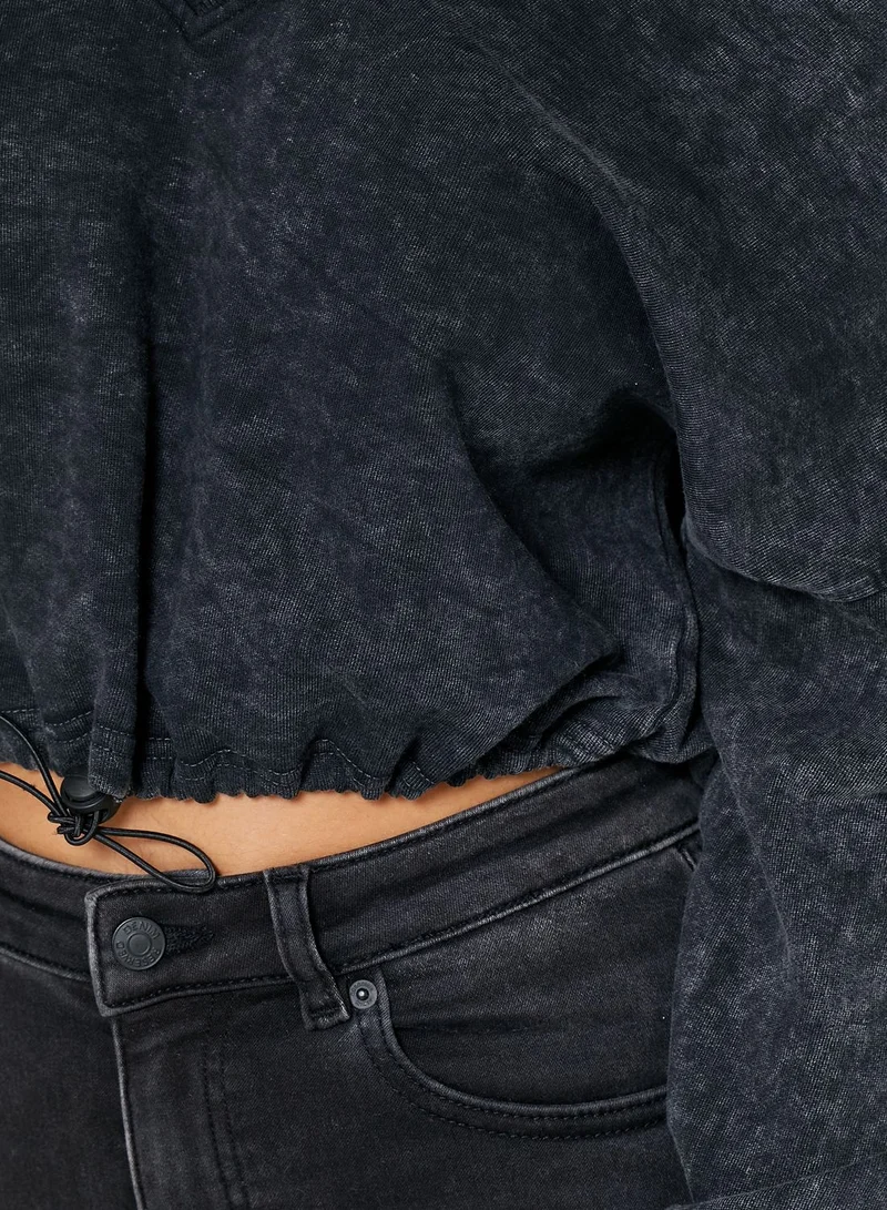PUBLIC DESIRE Off-shoulder Crop Sweatshirt