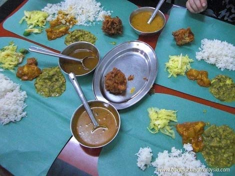 LJL Traders Disposable Paper Banana Leaf for South Indian Feast Onam Pongal Sadya or Food Serving - Set of 25 Leaves | Medium Size | Banana Leaf Dinner Plate (Green) | All Festival Function - Image 4