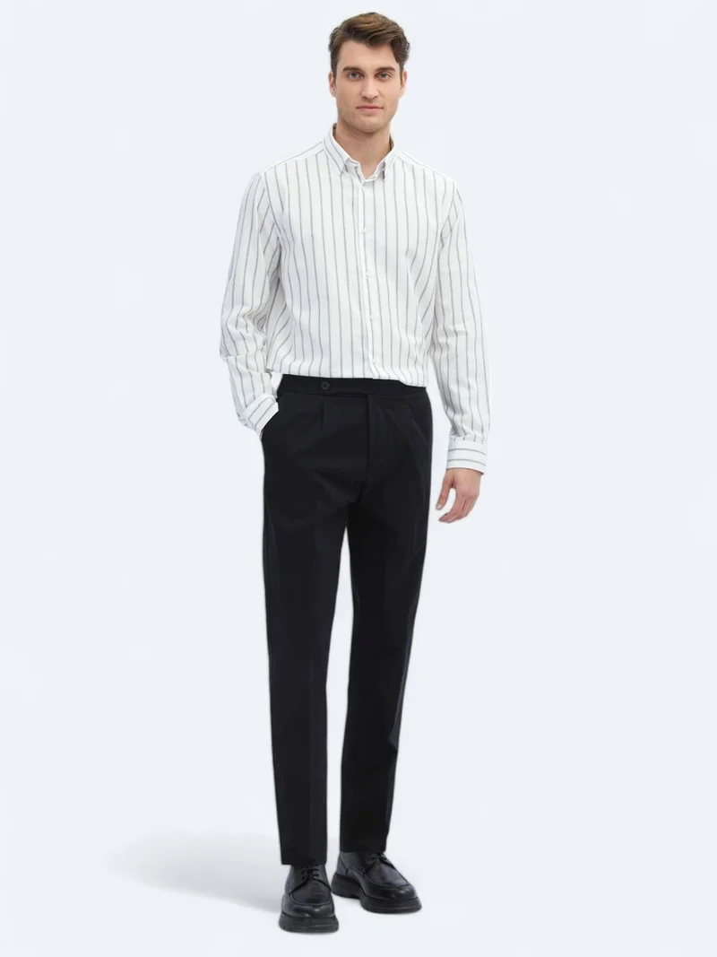 Kip Black Weaving Carrot Fit Casual Cotton Blended Trousers