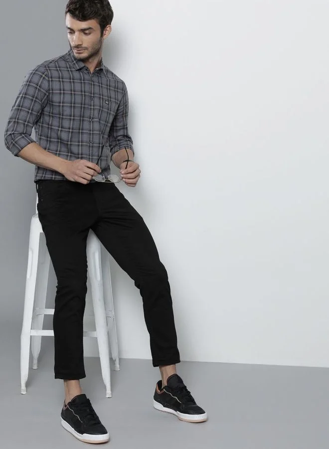 The Indian Garage Co Men Slim Fit Checkered Full Sleeves Cutaway Collar Casual Shirt