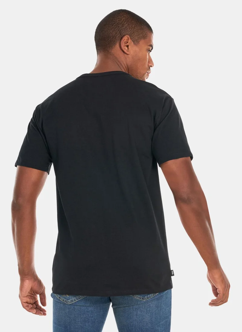VANS Men's Off The Wall Graphic Pocket T-Shirt