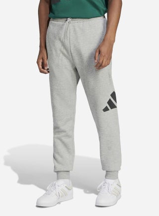 Essentials Printed Logo Cuffed Fleece Pants - pzsku/Z5A4A4A4A1716D312EF5CZ/45/_/1739732002/cc8e0a24-7d72-484c-880e-0216ed508e08