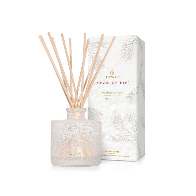 مجموعة معطر الهواء من ثايمز فريزر فير تشمل القصب وزيت العطر وزجاجة زجاجية مزخرفة معطر زيت العطر معطرات الغرف ديكور منزلي فاخر أخضر إبر الصنوبر الشفافة 4 أونصة سائلة