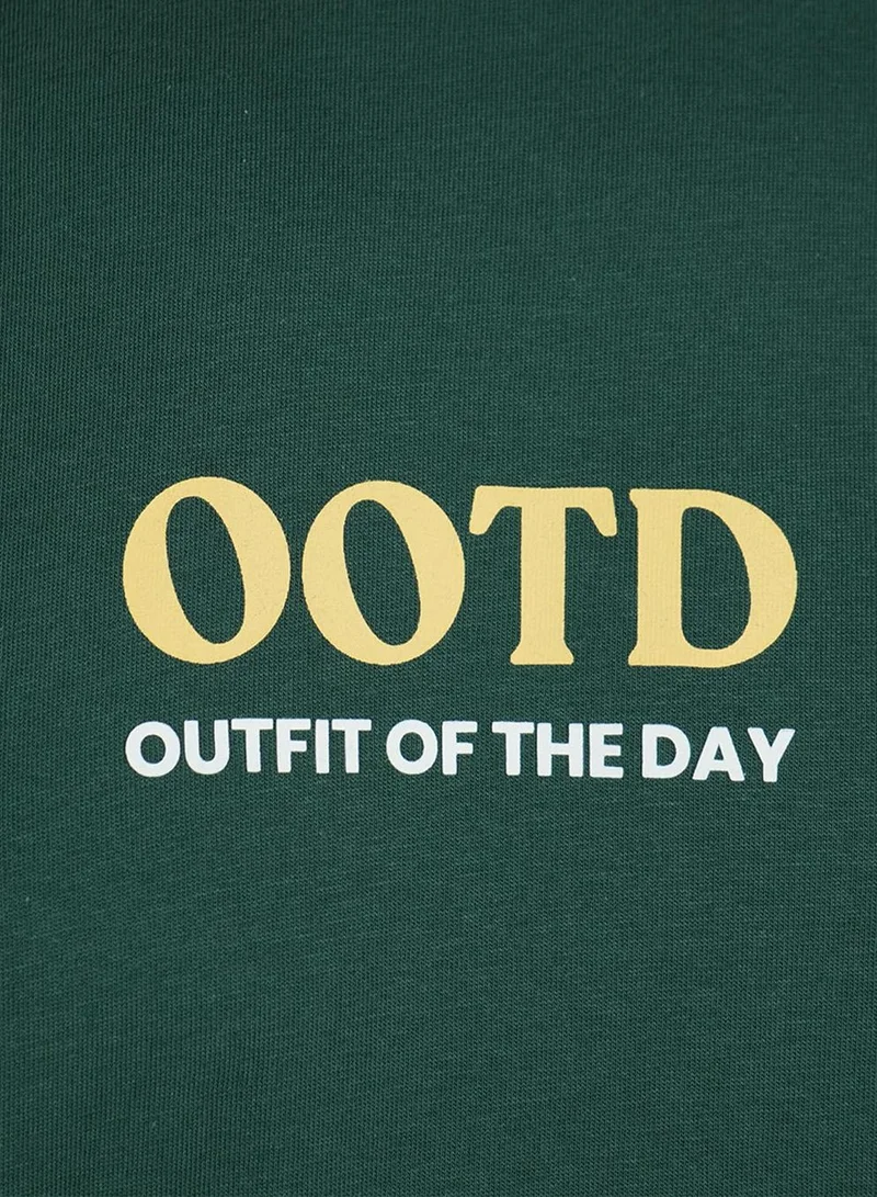 GIORDANO  Men's Slim Fit Cotton Jersey Message Print Tee for Men | Best Price UAE