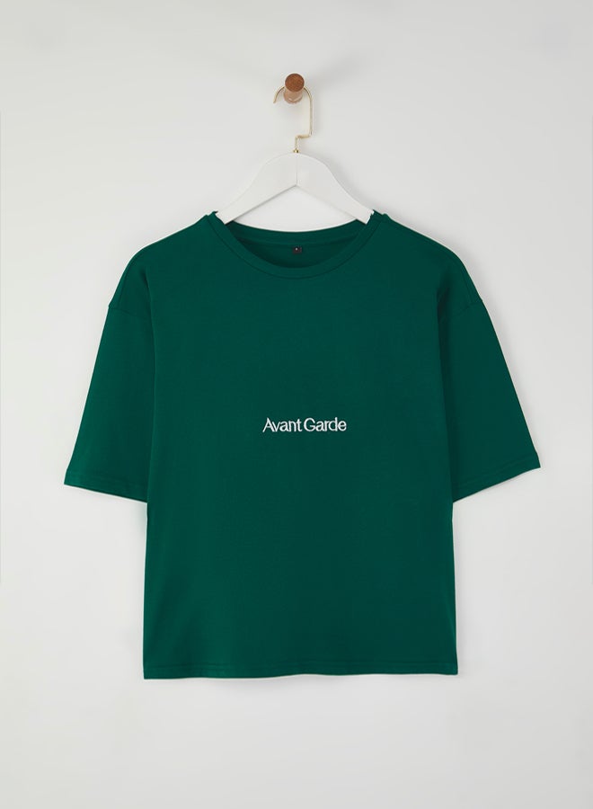 trendyol Emerald Green Slogan Embroidered Relaxed/Wide Comfort Cut Crew Neck T-Shirt  - Image 5