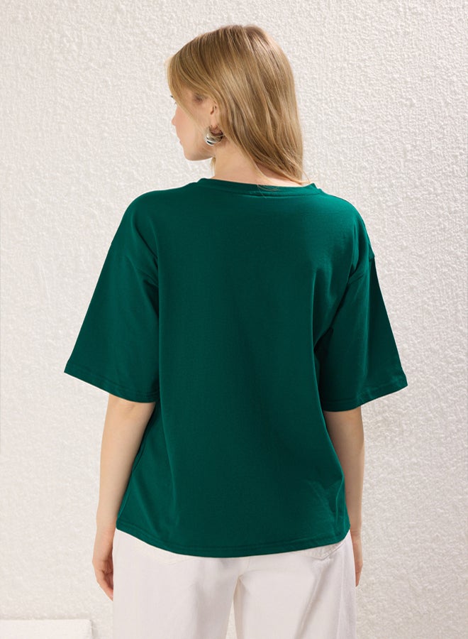 trendyol Emerald Green Slogan Embroidered Relaxed/Wide Comfort Cut Crew Neck T-Shirt  - Image 4