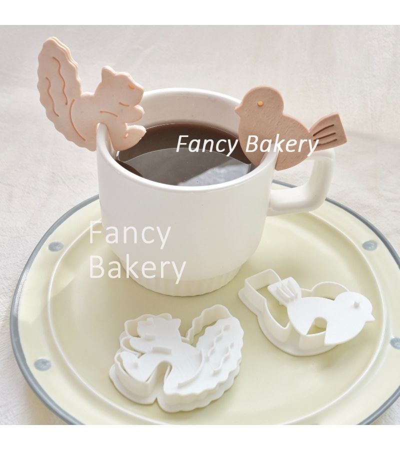 Squirrel And Bird Animal Shape Cookie Cutter For Biscuit Baking Fondant Decor - Image 1