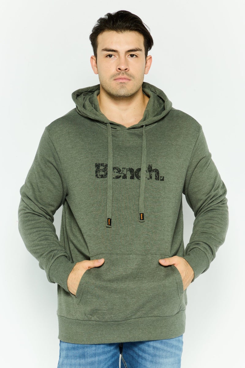 Bench سويت شيرت بقلنسوة للرجال بشعار العلامة التجارية بأكمام طويلة، أخضر صيد - Image 1