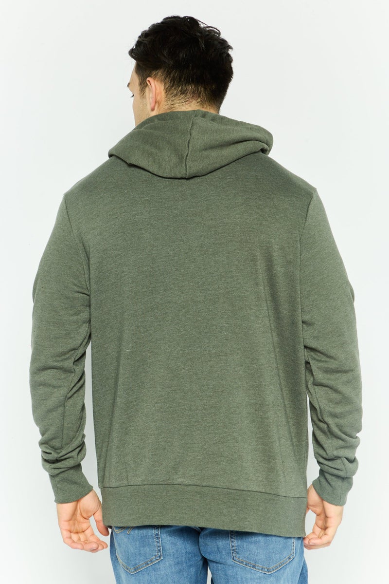 Bench سويت شيرت بقلنسوة للرجال بشعار العلامة التجارية بأكمام طويلة، أخضر صيد - Image 2