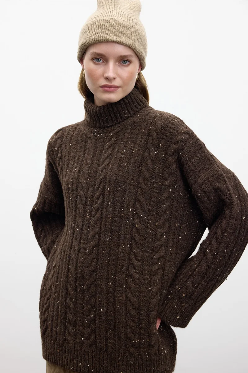 Manuka Turtleneck Knitted Sweater Brown