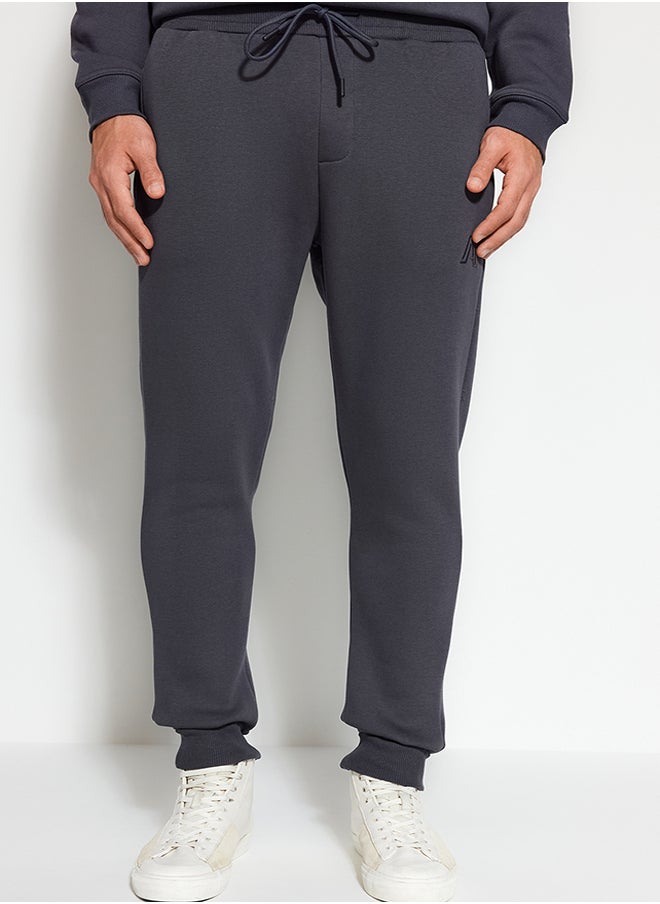 trendyol Anthracite Men's Regular/Regular Cut, Letter Embroidered Sweatpants.  - Image 5
